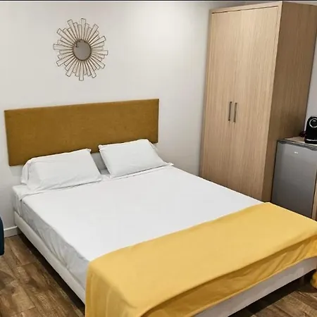 Hotel La Madonne La Tour-d'Aigues